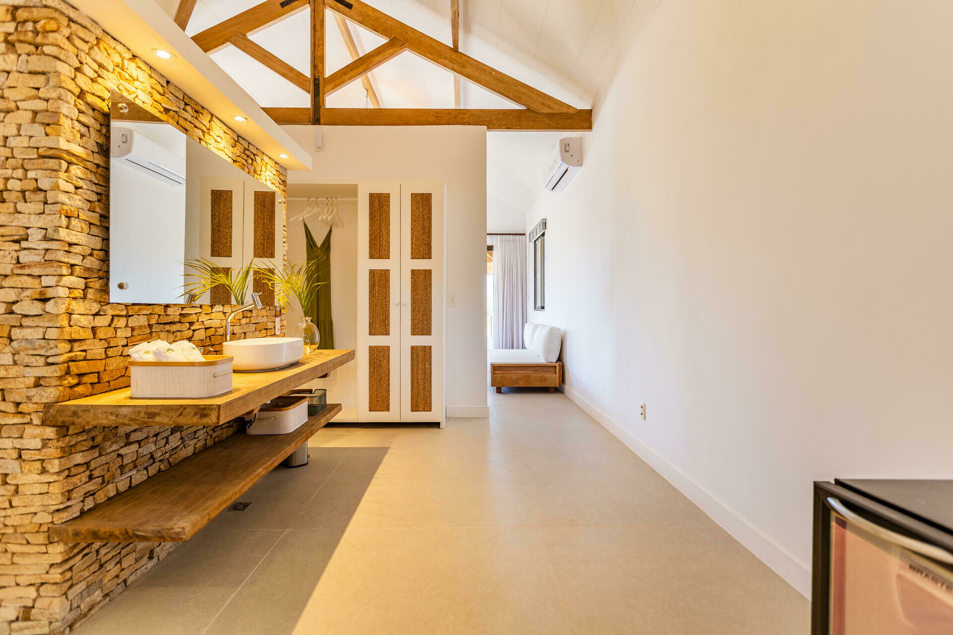 Villa Florens   Suíte Principal -  Foto Thiago Faquineli-10